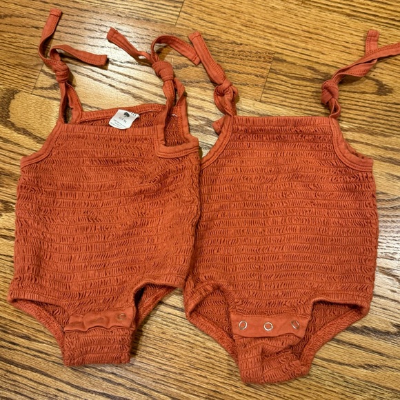 Twin baby girl spring/summer bundle - Picture 9 of 11